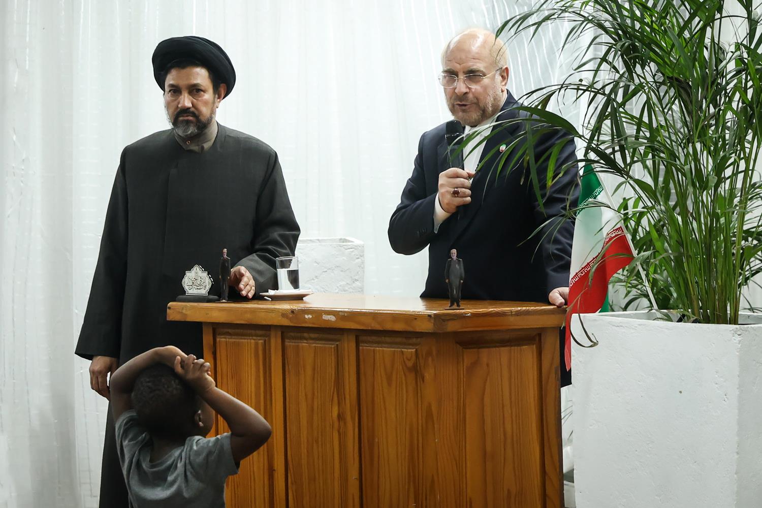 حضور قالیباف در جمع صمیمانه شیعیان آفریقای جنوبی