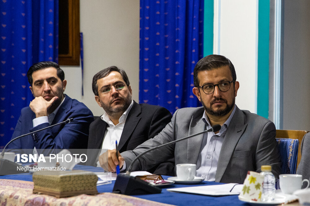 نشست بررسی راهکارهای تحقق انسجام ملی با حضور پزشکیان