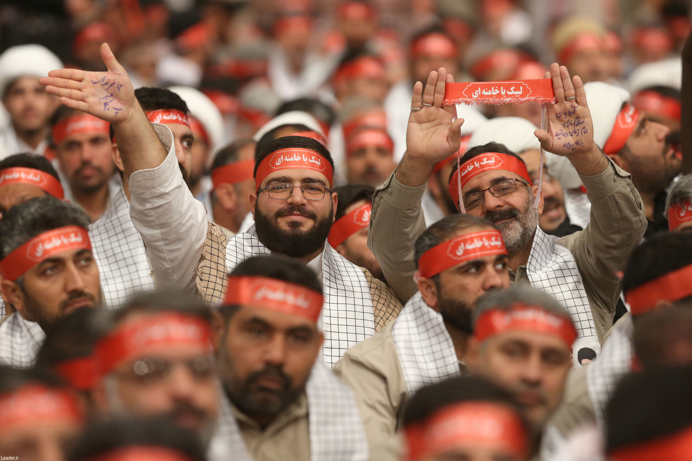 تصاویری از دیدار بسیجیان با رهبر انقلاب