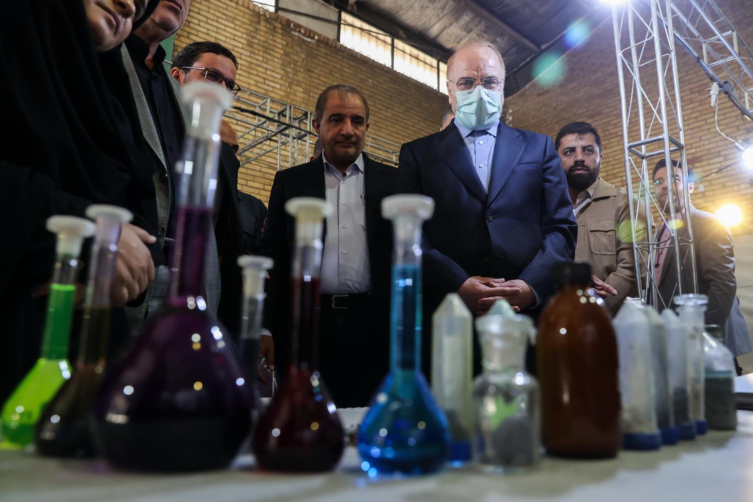 بازدید قالیباف از مرکز نوآوری، فناوری و علم آفرین پیشران