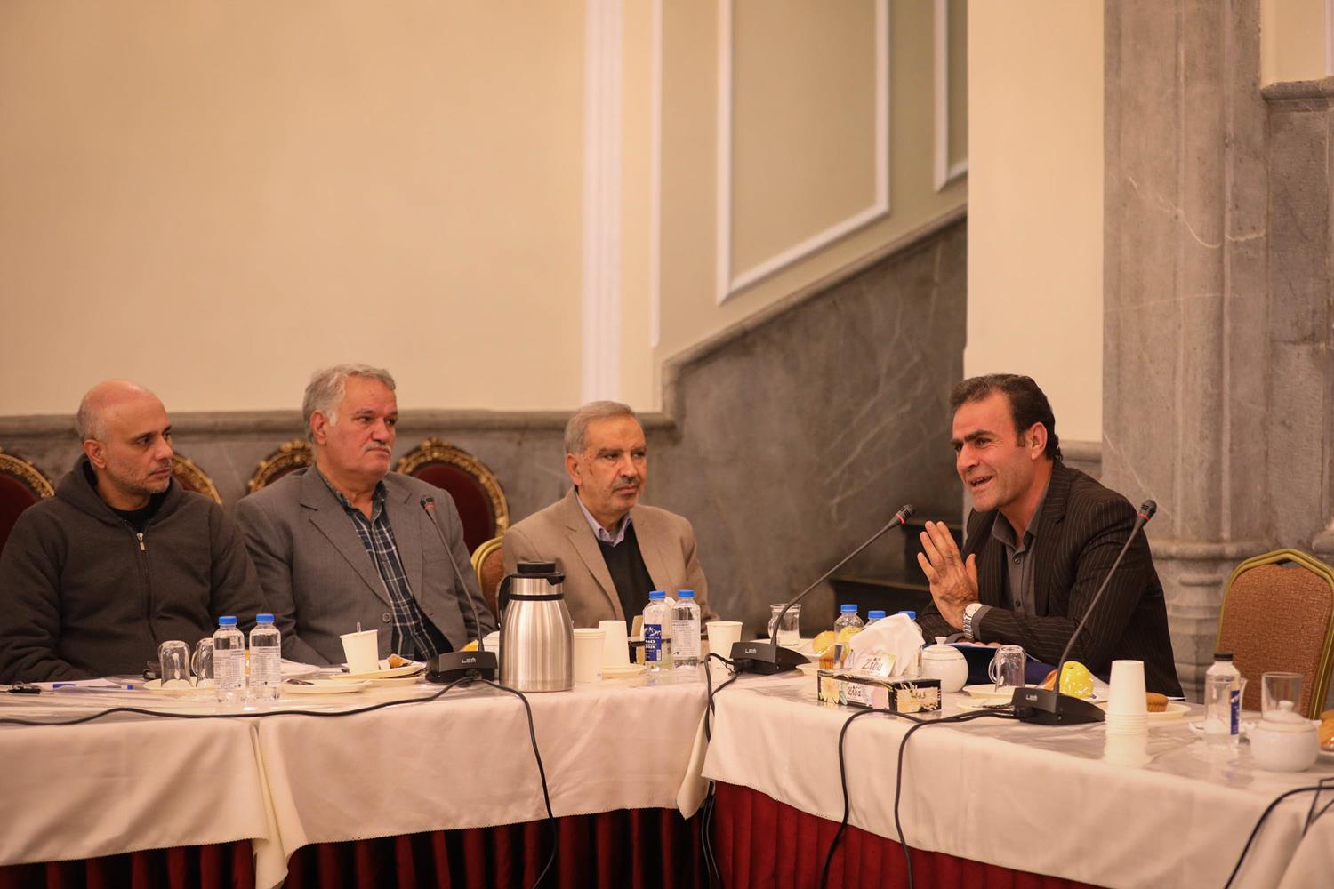 دیدار شورایاران محلات تهران با قالیباف