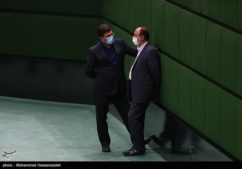 دورهمی نمایندگان در صحن مجلس 