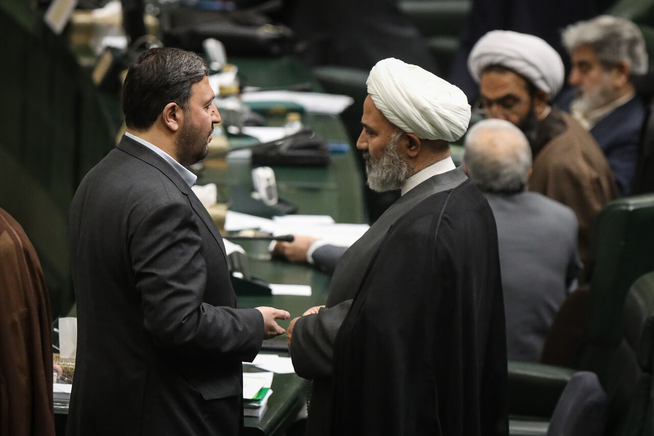 نشست علنی ۹ دی ماه مجلس