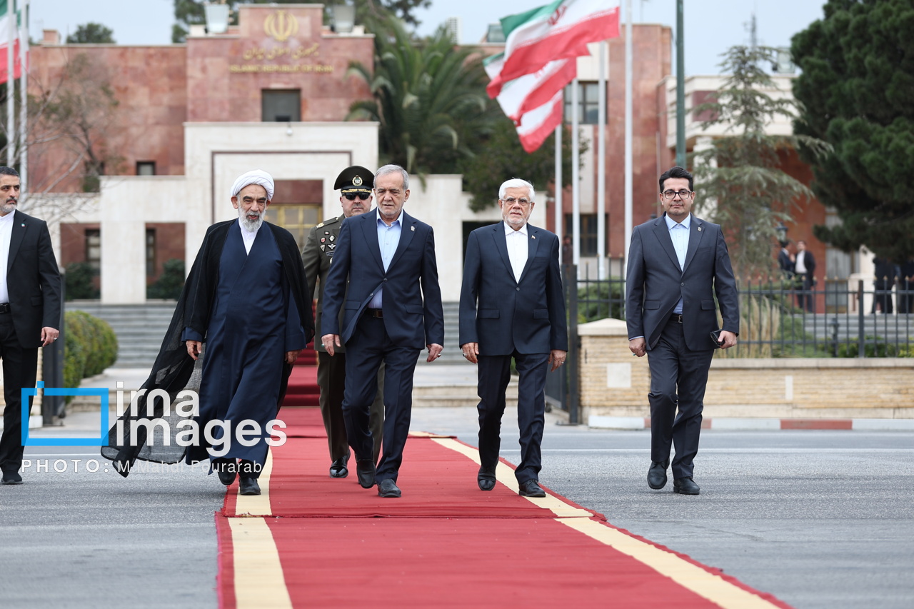 بدرقه رئیس جمهور به قزاقستان