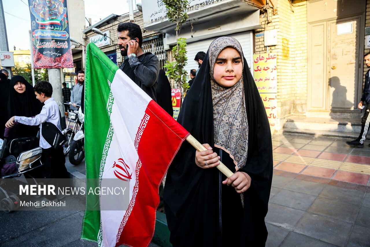 تشییع ۸ شهید مراکز نظامی در شهر مقدس قم