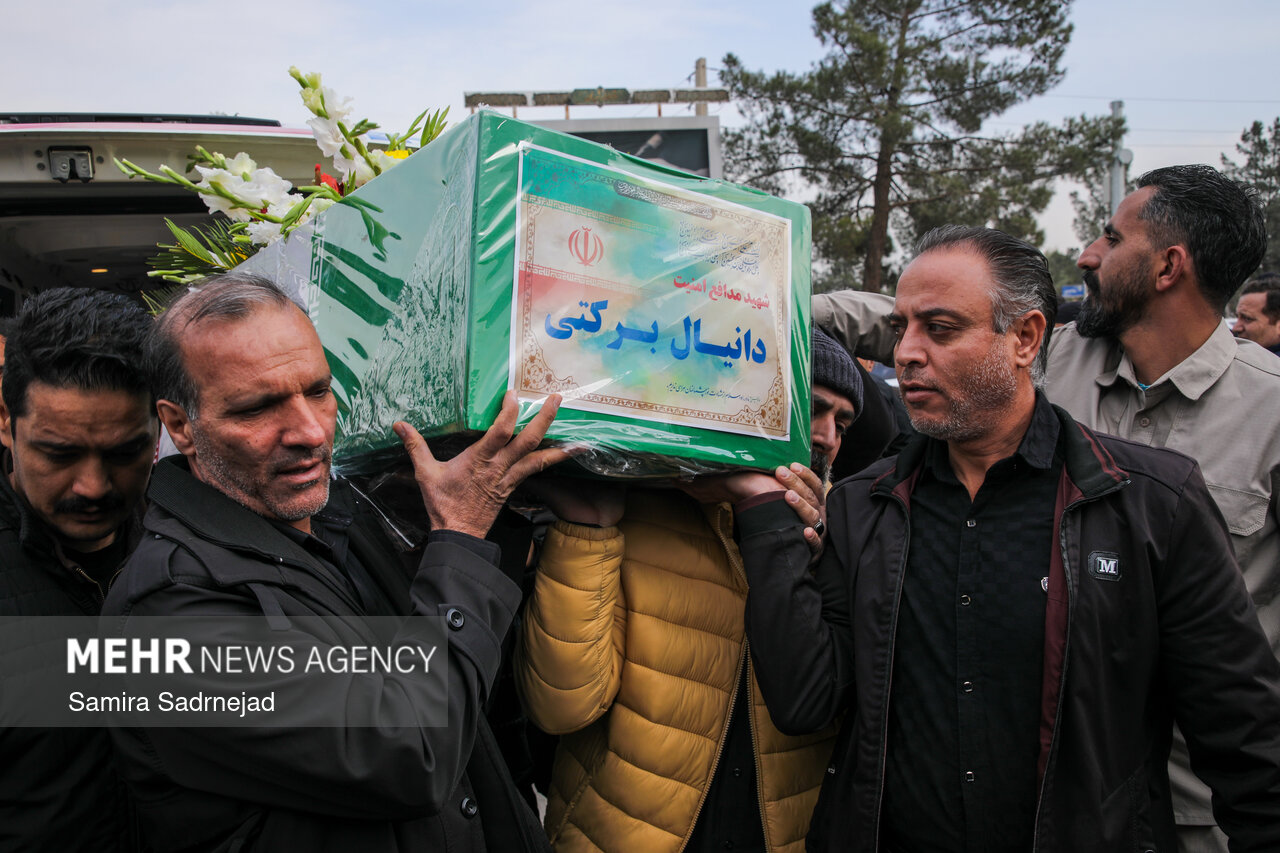 تشییع پیکر شهدای اغتشاشات