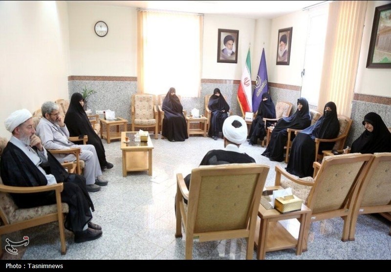 دیدار همسر شهید سلامی با مدیر حوزه‌های علمیه خواهران