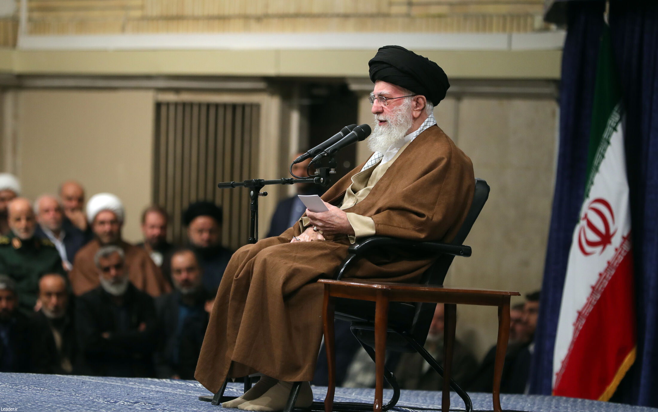 دیدار مردم با رهبر انقلاب