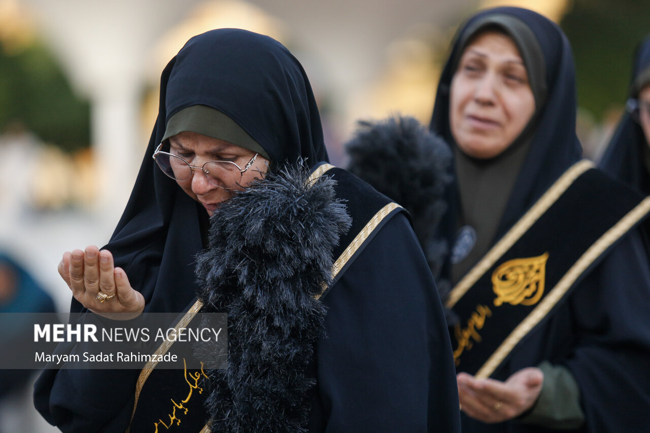 آئین تعویض پرچم حرم مطهر حضرت شاهچراغ(ع)