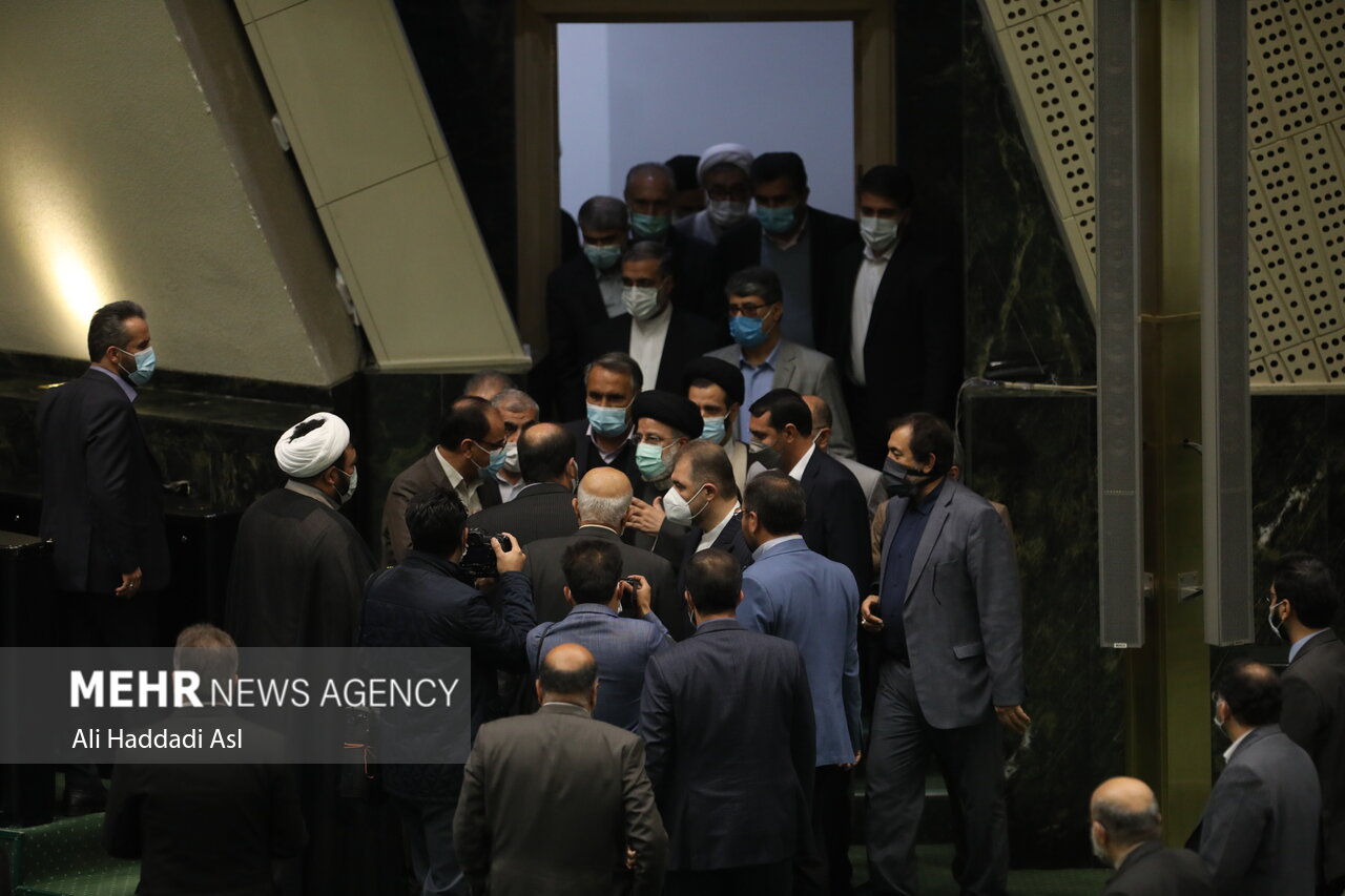 ارائه لایحه بودجه ۱۴۰۱ توسط رئیس جمهور به مجلس 