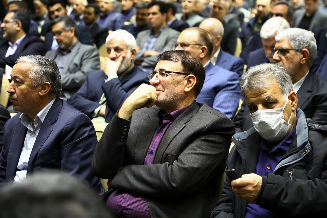 حضور قالیباف در مراسم ختم همسر رئیس کمیته امداد امام(ره)