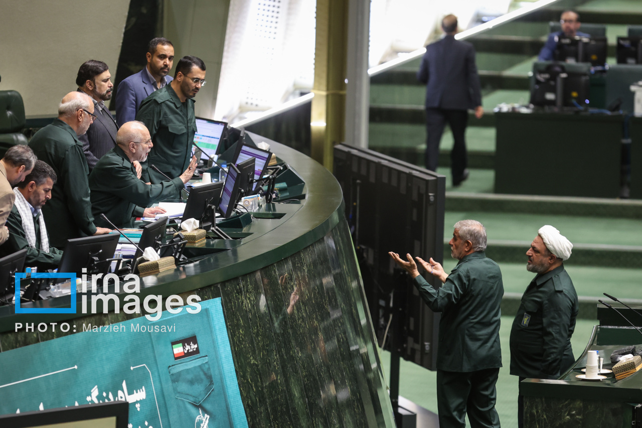 مراسم سالروز ورود امام خمینی(ره) به کشور