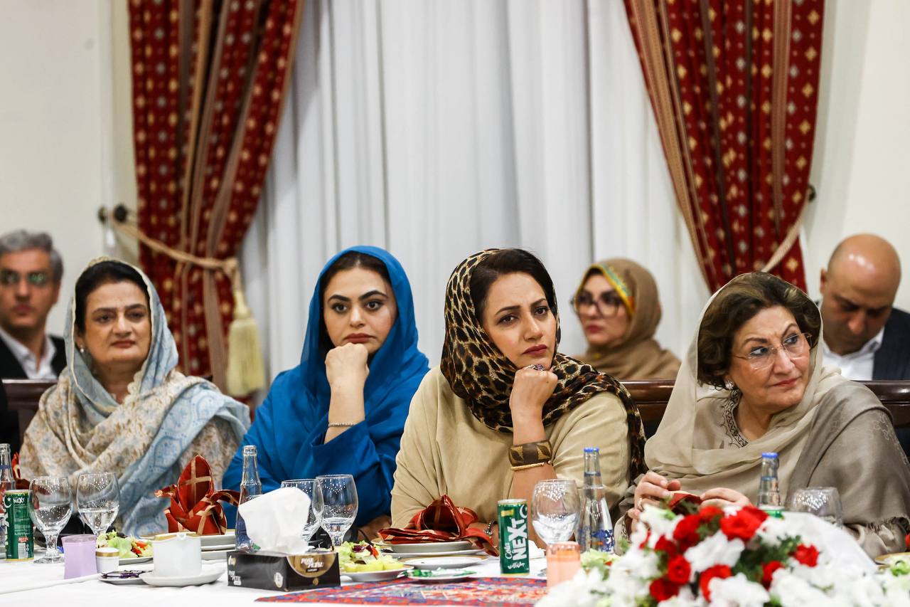 نشست صمیمی قالیباف