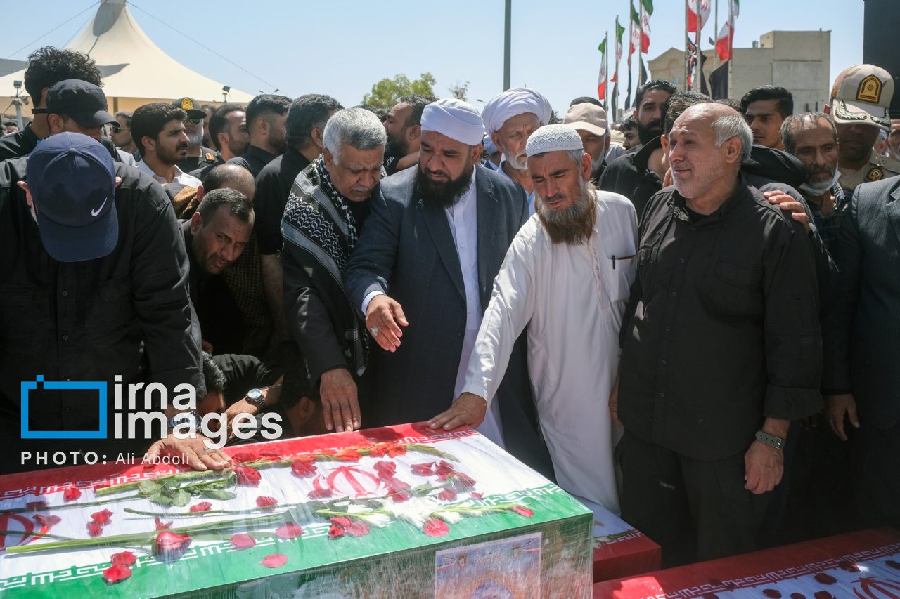 تشییع پیکر شهدای حمله تروریستی به دادگستری زاهدان