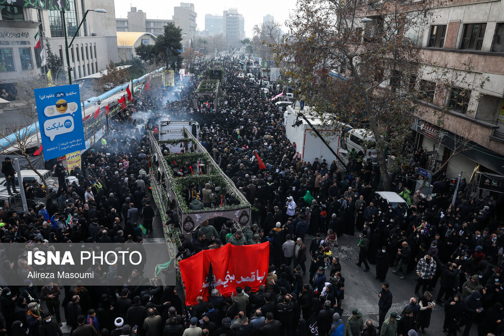 مراسم تشییع پیکر ۲۰۰ شهید گمنام دفاع مقدس در تهران