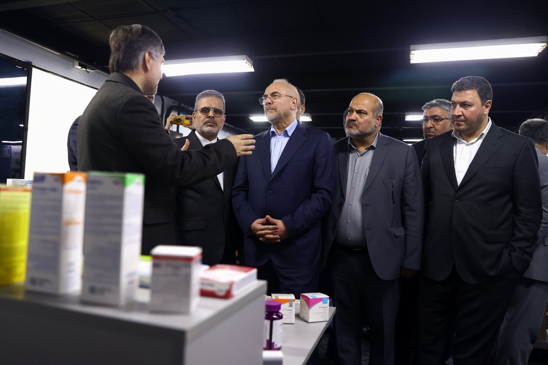 بازدید قالیباف از نمایشگاه دستاوردهای فن آوری جمهوری اسلامی در کاراکاس