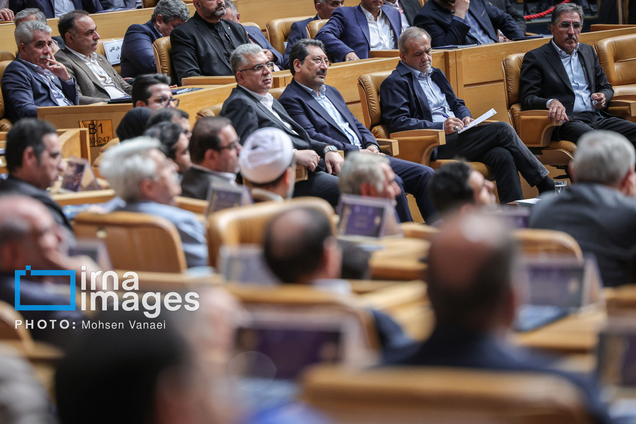 همایش «روز ملی صادرات» با حضور پزشکیان