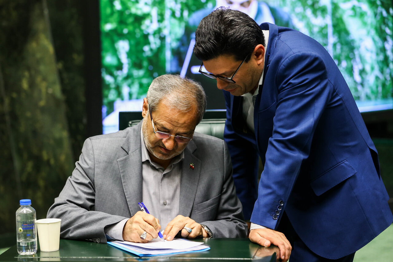 بررسی اجرای برنامه هفتم در مجلس با حضور رئیس جمهور