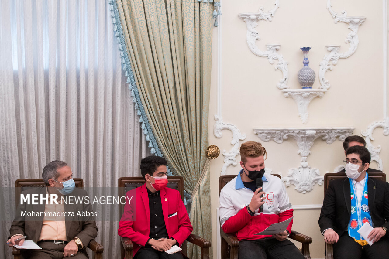 دیدار تشکل‌های دانش‌آموزی با رییس جمهور