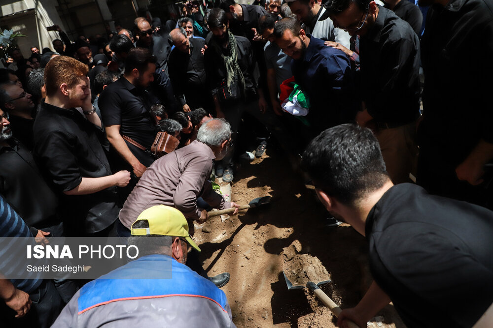 مراسم تشییع و تدفین شهدای تجاوز رژیم صهیونیستی