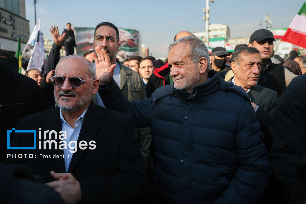 حضور مسئولان در تجمع همبستگی ملی در تهران