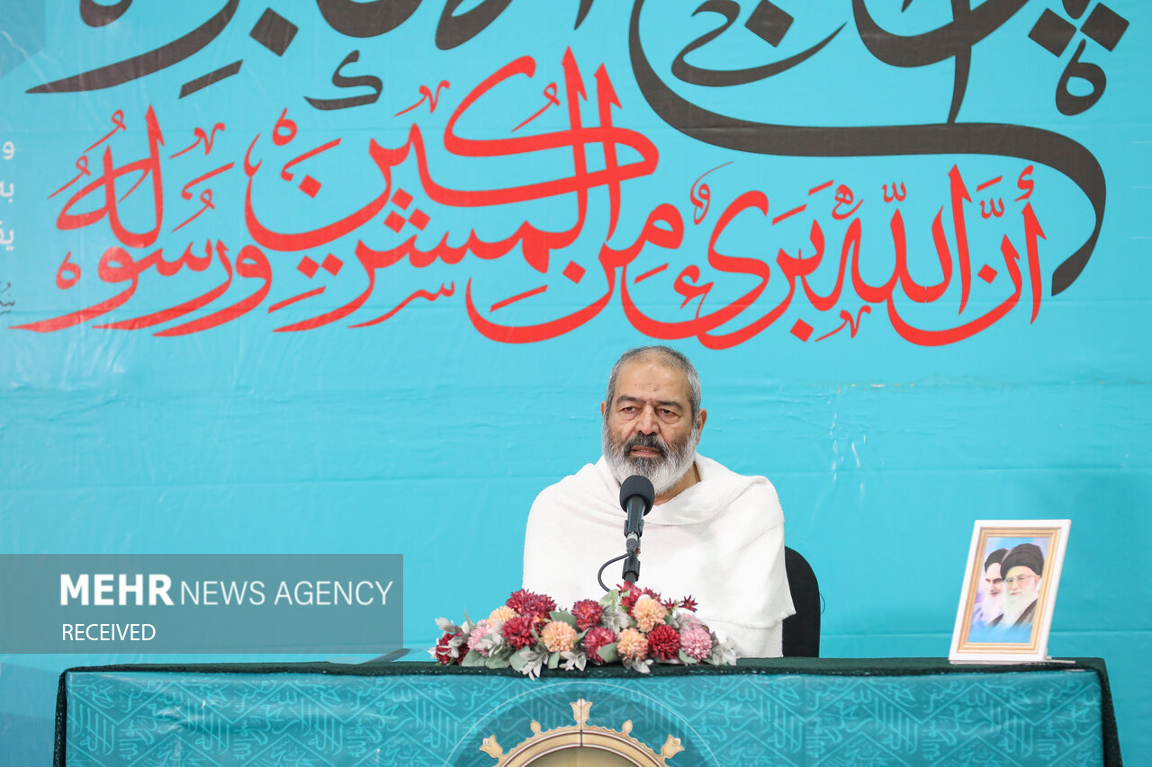 مراسم برائت از مشرکین در صحرای عرفات