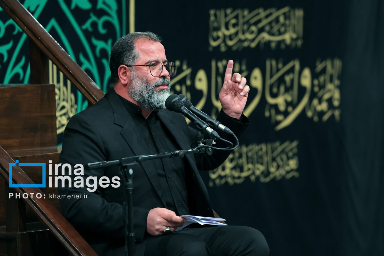 دومین شب عزاداری ایام فاطمیه با حضور رهبر انقلاب
