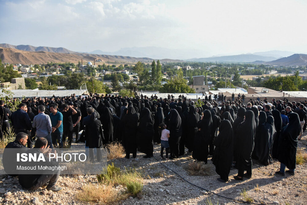 تشییع پیکر جانباختگان حادثه انفجار معدن طزره دامغان