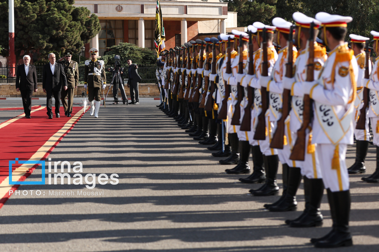 بدرقه رئیس‌جمهور به چین