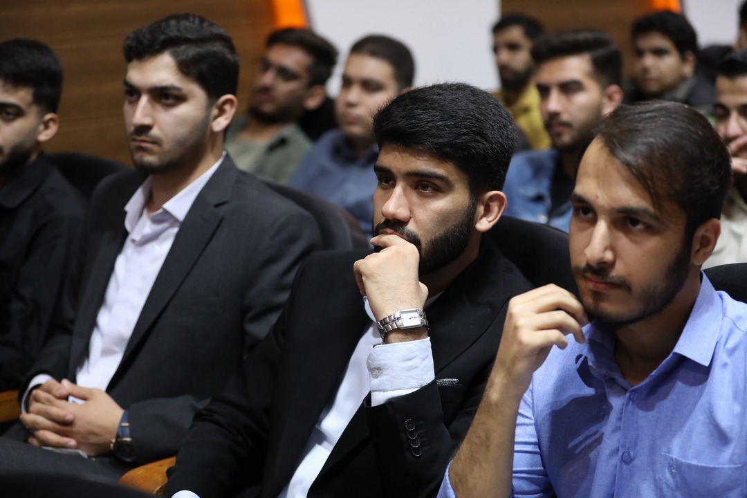 نشست صمیمانه تشکل های دانشجویی استان گلستان با قالیباف