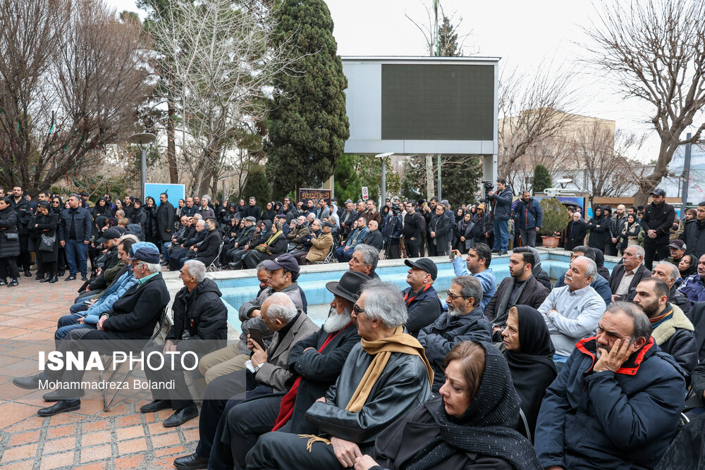 مراسم تشییع پیکر منوچهر والی‌زاده
