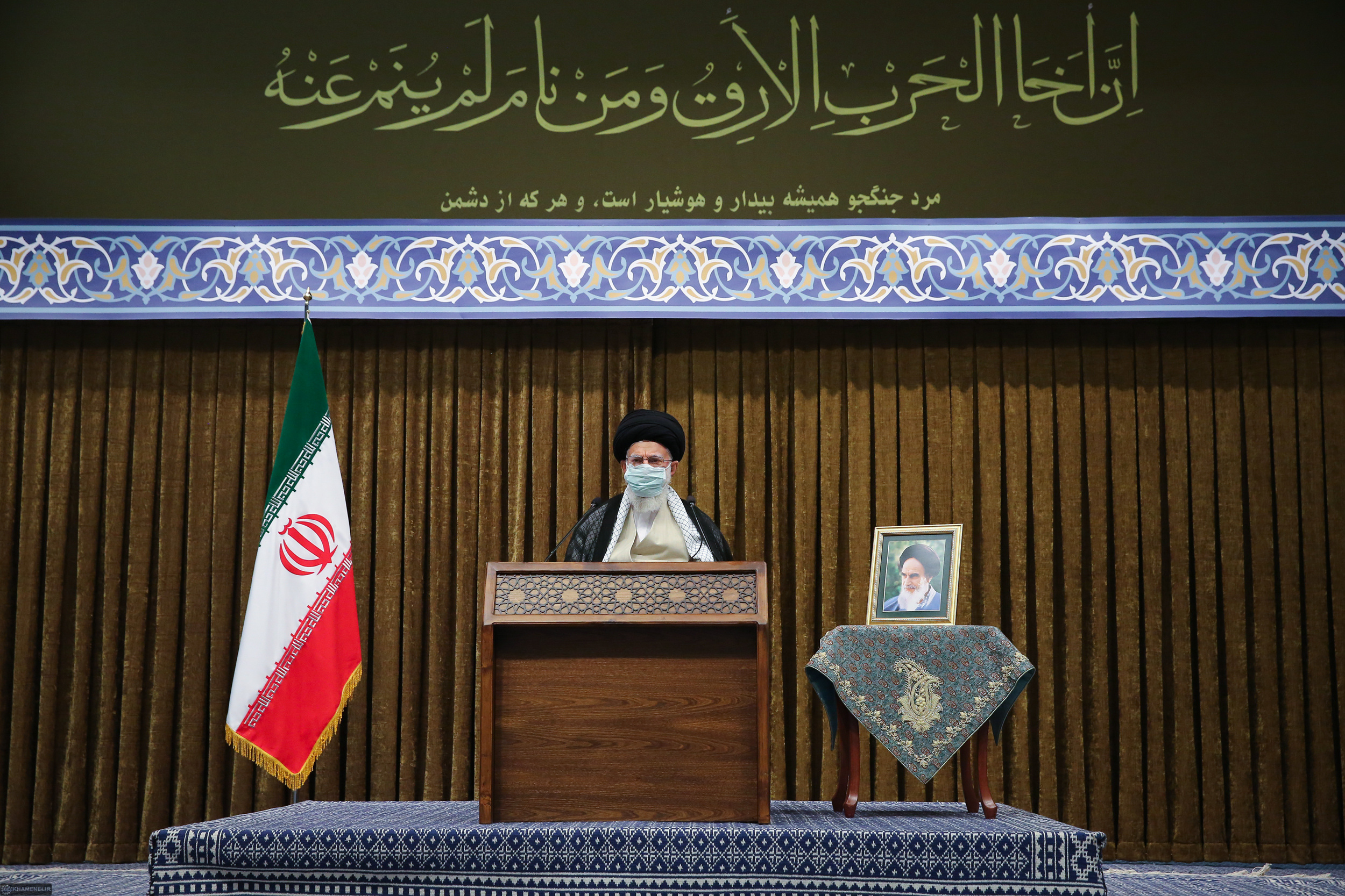 ارتباط تصویری فرمانده کل قوا با مراسم دانش‌آموختگی دانشجویان افسری