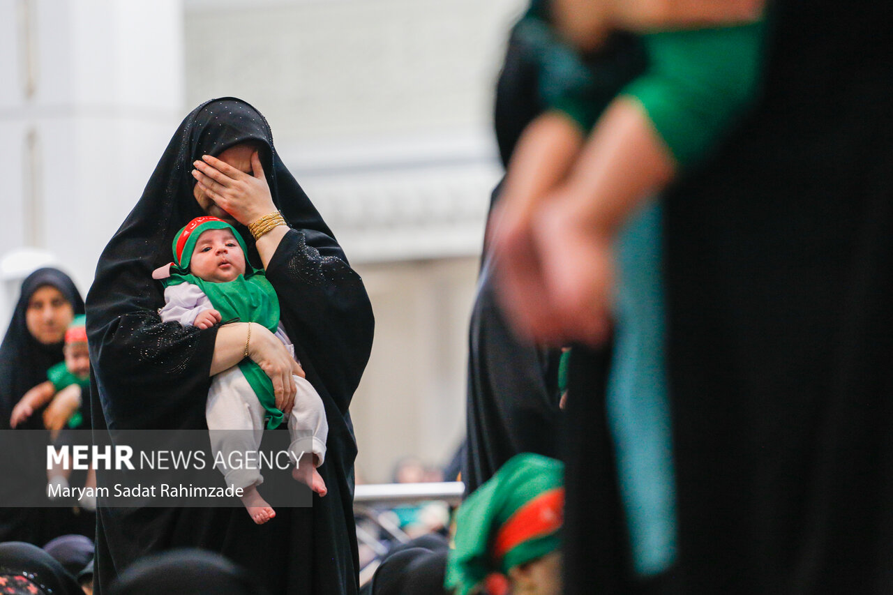 مراسم «شیرخوارگان حسینی» در حرم شاهچراغ (ع)