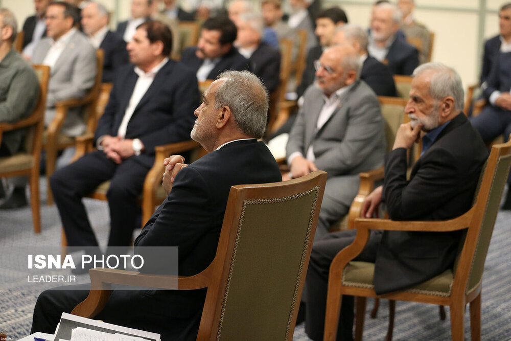 دیدار رئیس‌جمهور و اعضای هیئت دولت با رهبر انقلاب