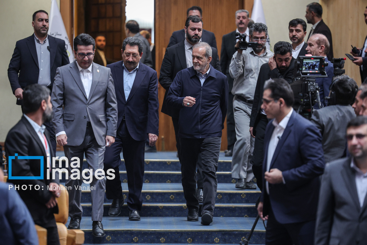 همایش «روز ملی صادرات» با حضور پزشکیان