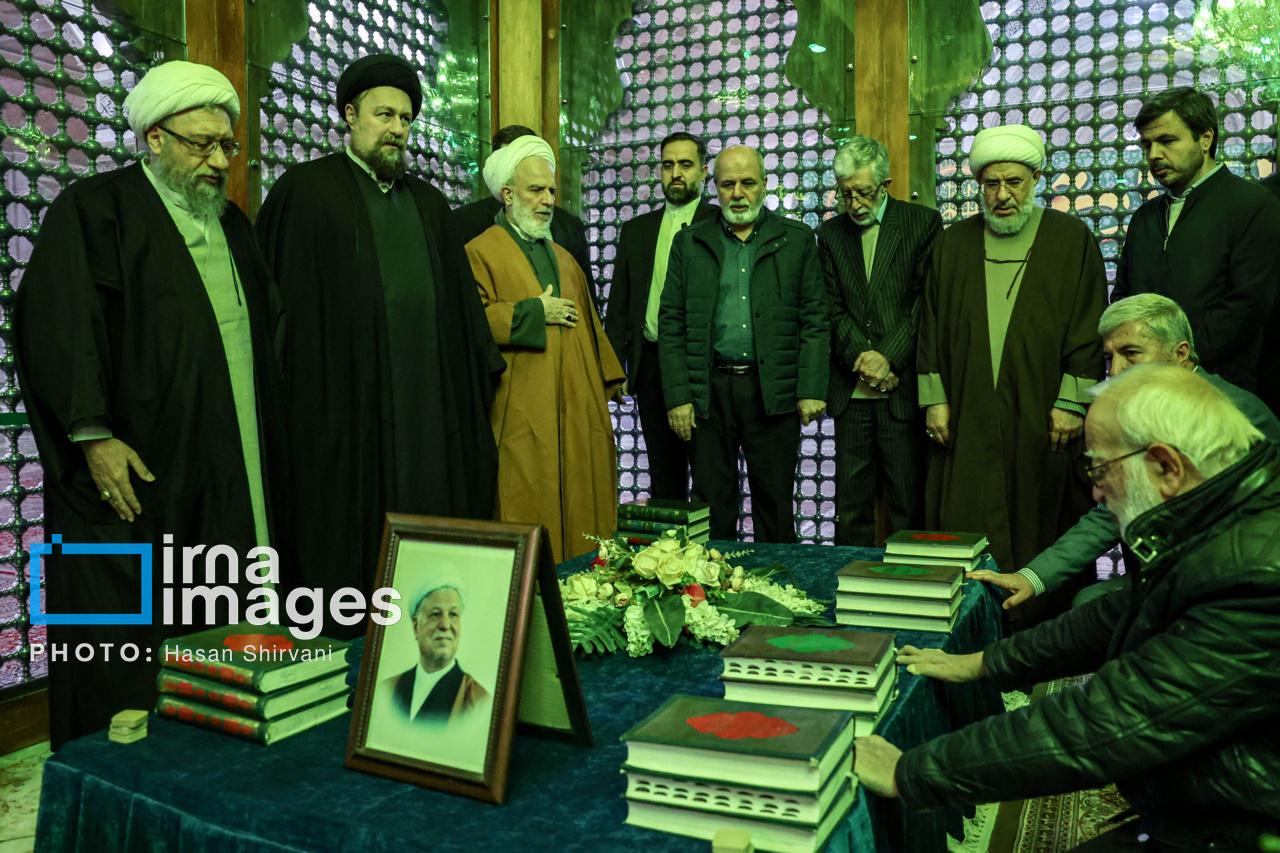 تجدید میثاق رئیس و اعضای مجمع تشخیص مصلحت نظام