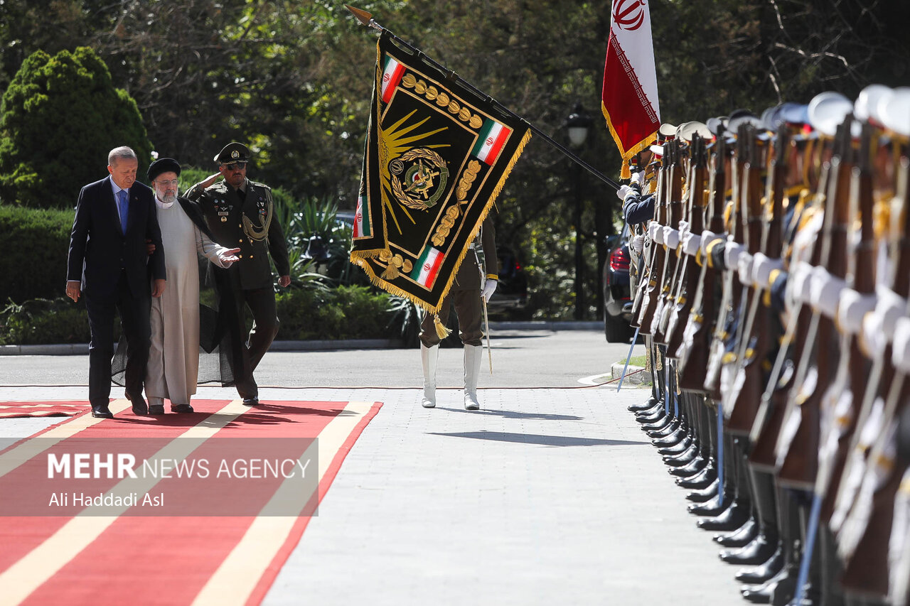 مراسم استقبال رسمی رئیسی از اردوغان 