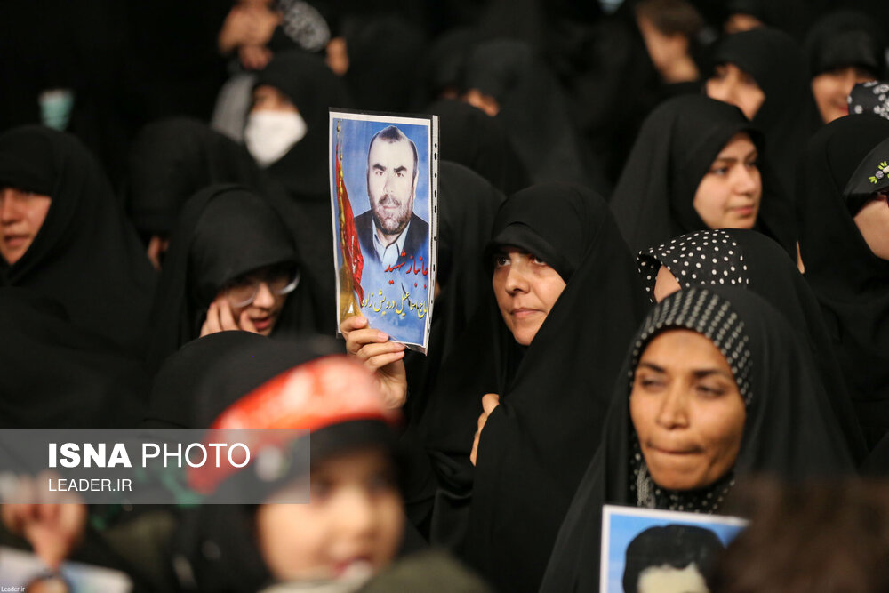 عزاداری شام غریبان با حضور رهبر انقلاب