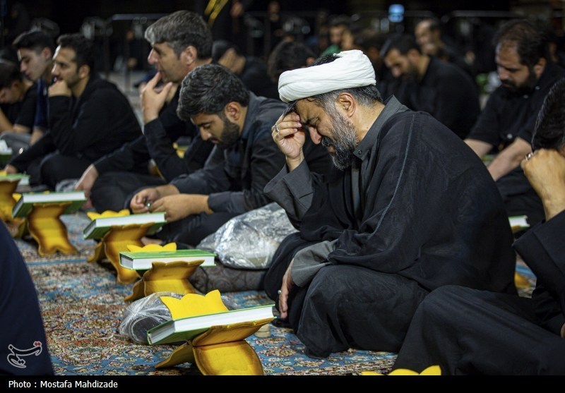 مراسم احیای شب عاشورا در مسجد جمکران