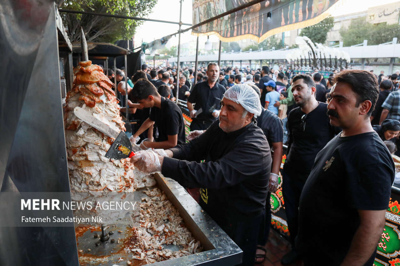 موکب‌های پذیرایی از زائران رضوی