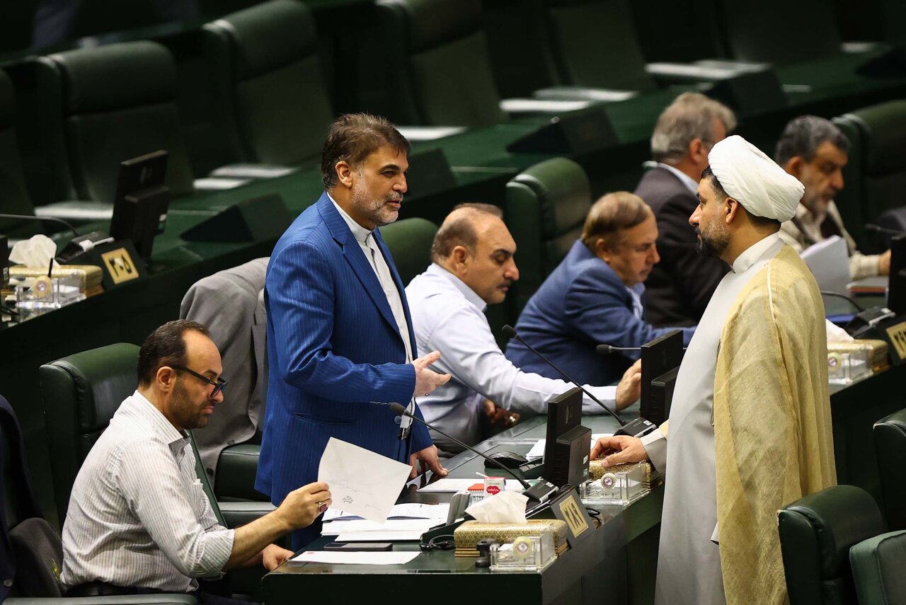 صحن علنی یکشنبه ۴ شهریورماه مجلس