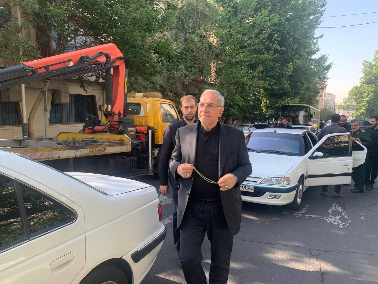 مقامات کشوری و لشکری در مراسم تشییع شهدای خدمت