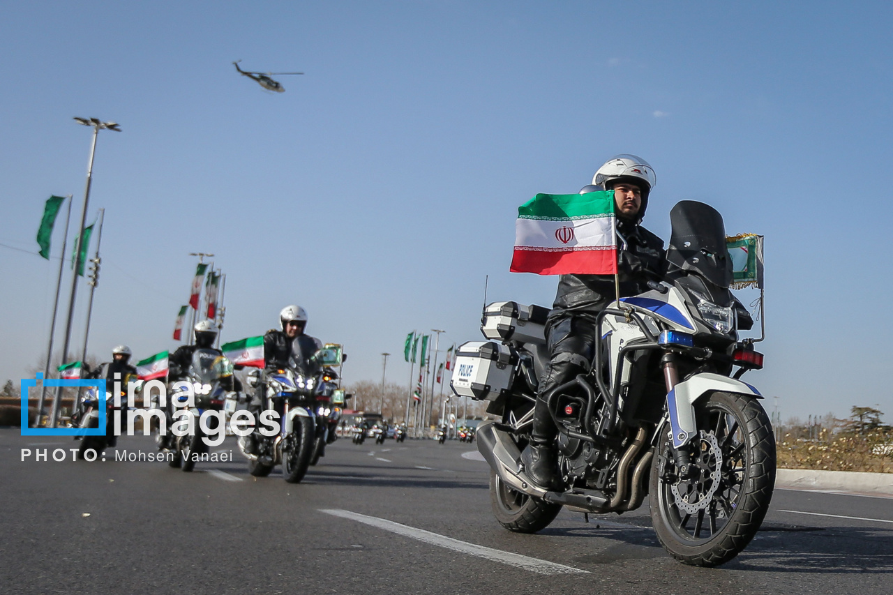 رژه موتور سواران 