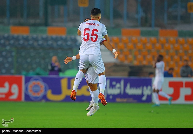 فوتبال پرسپولیس و نساجی