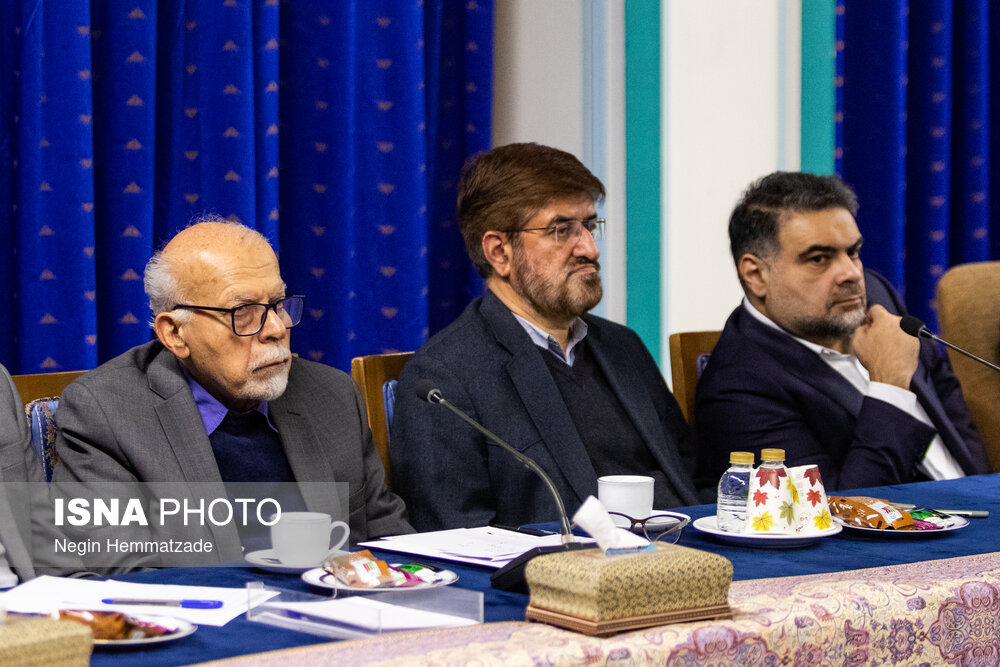 نشست بررسی راهکارهای تحقق انسجام ملی با حضور پزشکیان