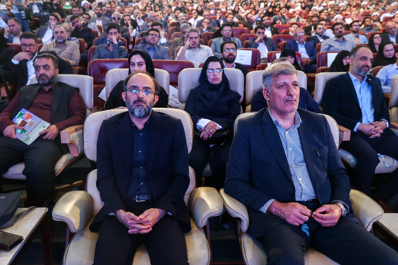  آیین رونمایی از مجموعه ۳۰ جلدی استعمارشناسی ایرانی با حضور قالیباف