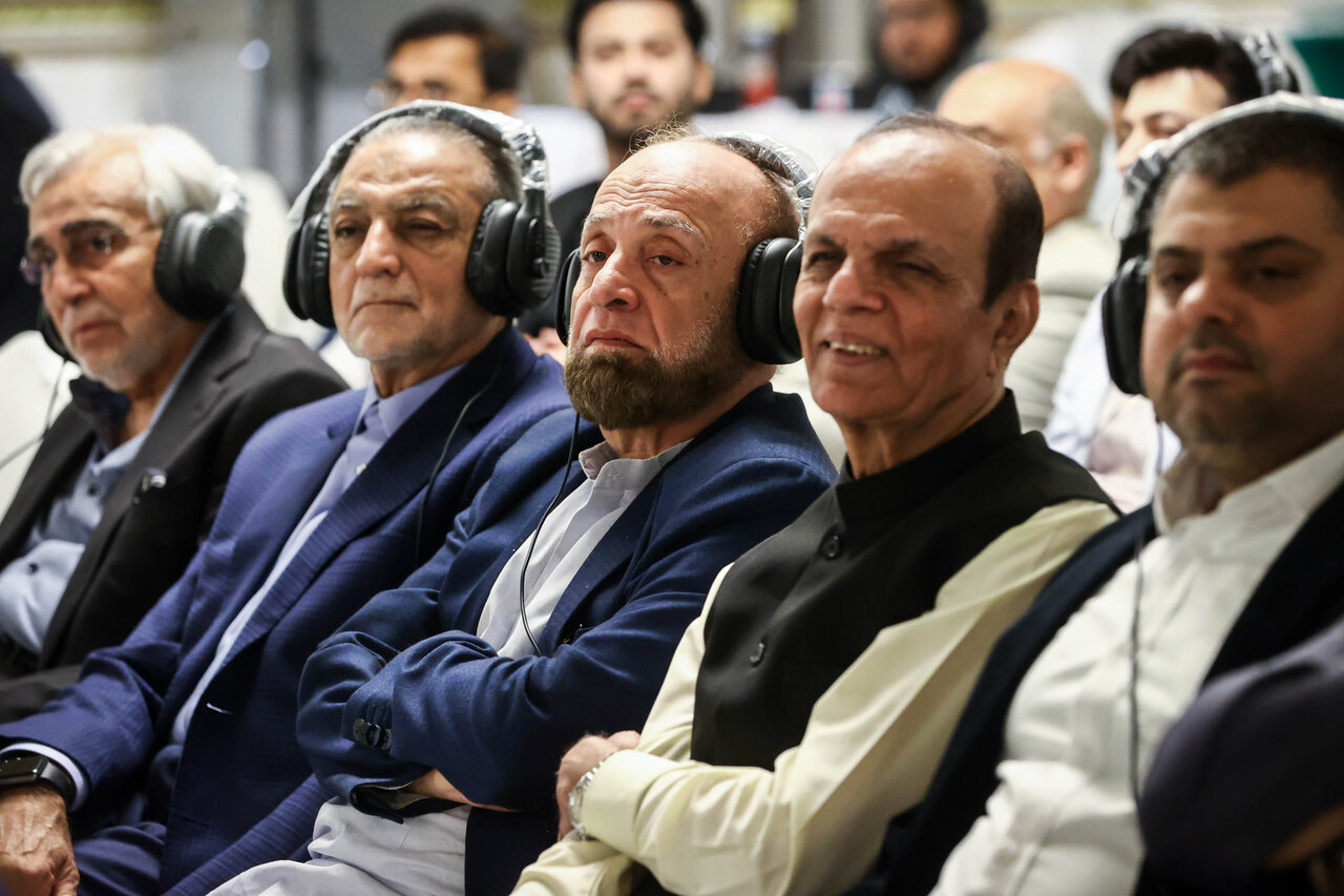 نشست قالیباف با فعالان اقتصادی پاکستان و ایران