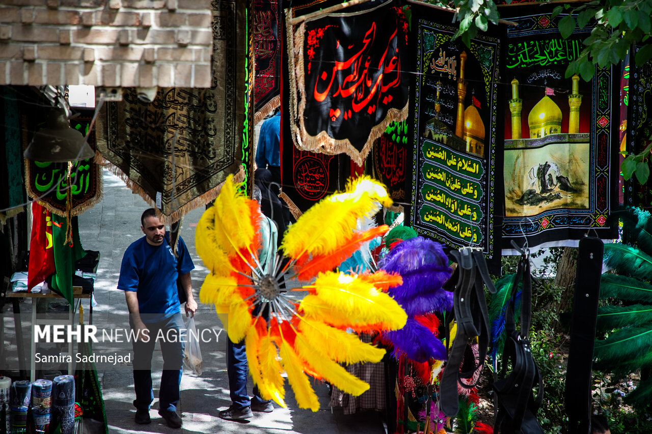 بازار سیاهه‌فروشان تهران در آستانه ماه محرم