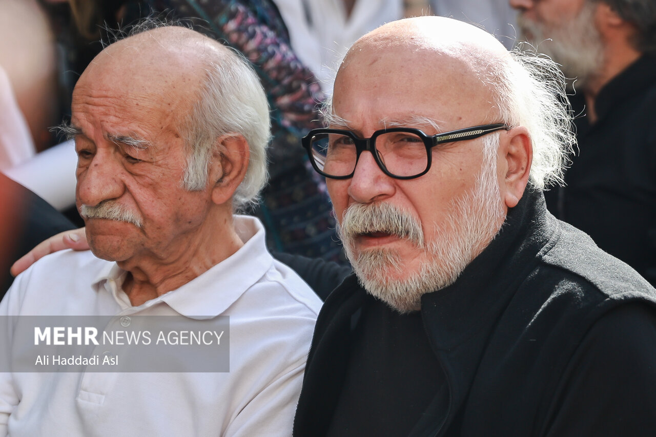 تصاویر مراسم تشییع پیکر ناصر تقوایی