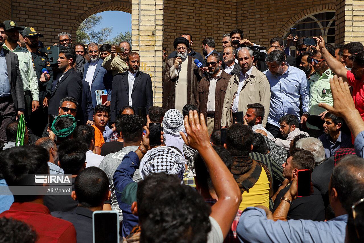 رئیس‌جمهور در جمع کارگران هفت‌تپه و استقبال بی‌نظیر از آیت‌الله رئیسی